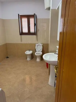 Vilë 3+1 me qera në Rruga Besa, Tiranë, 120 m². Foto 10 nga 10