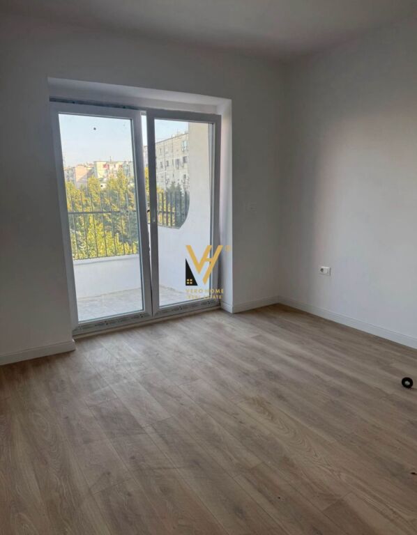 Zyrë me qera në Rruga Bardhyl, Tiranë, 95 m². Foto 2 nga 3