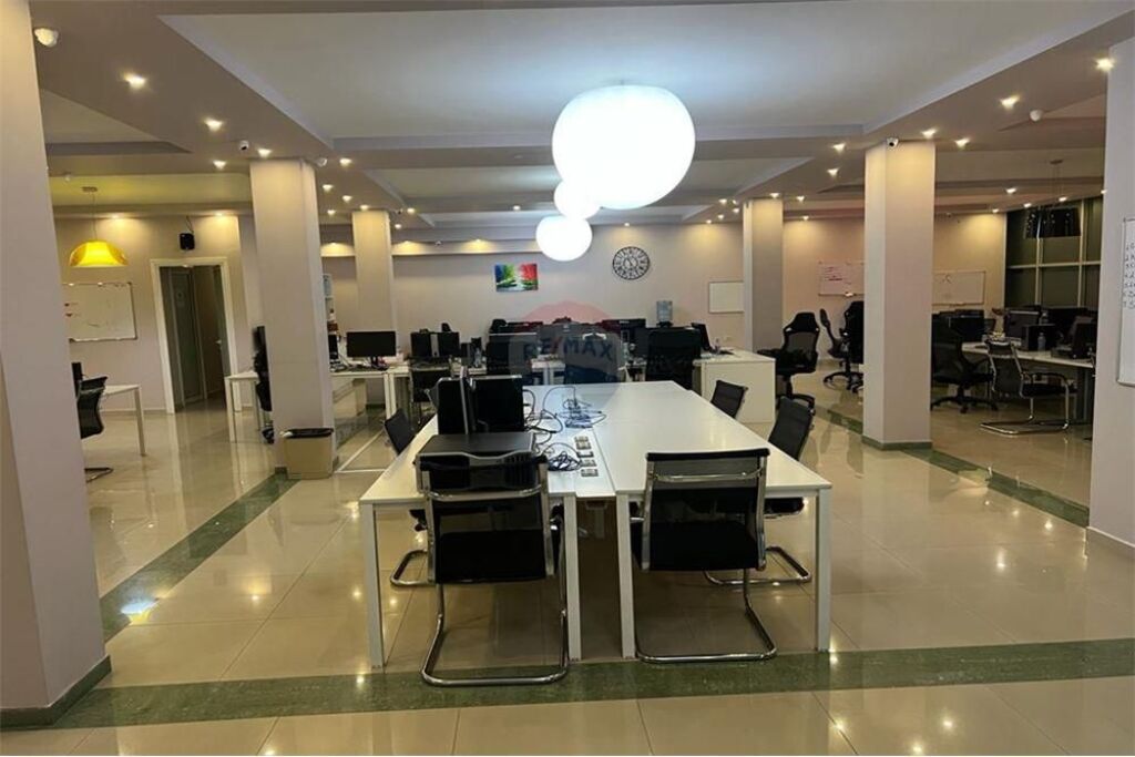Zyrë me qera në Astir, Tiranë, 1 000 m². Foto 3 nga 3