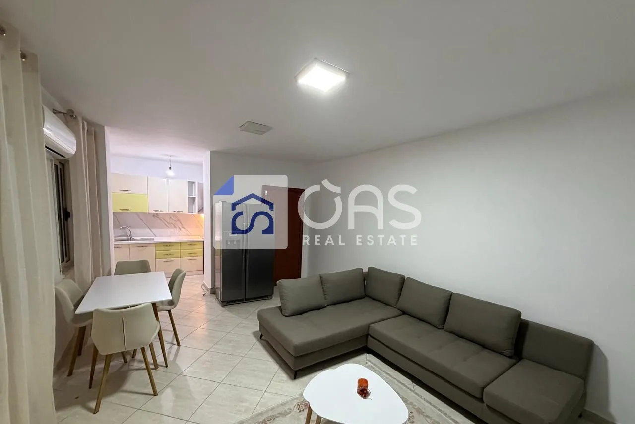 Apartament 1+1 me qera në Bulevardi i Ri, Tiranë, 107 m². Foto 1 nga 8