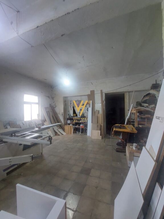 Magazinë me qera në Selitë, Tiranë, 100 m². Foto 1 nga 2