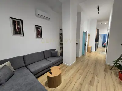 Apartament 1+1 në shitje në Rruga Frosina Plaku, Tiranë, 71 m². Foto 3 nga 12