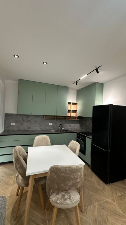 Appartamento 1+1 in affitto ad Astir, Tirana, 65 m². Foto 1 di 3