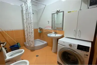 Apartament 1+1 me qera në Rruga e re, Vlorë, 73 m². Foto 11 nga 11