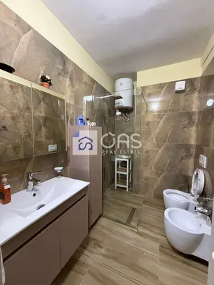 Apartament 2+1 në shitje në Vasil Shanto, Tiranë, 131 m². Foto 3 nga 12