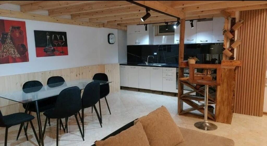 Duplex 2+1 for rent in Kodra e Diellit, Tirana, 80 m². Photo 2 of 3