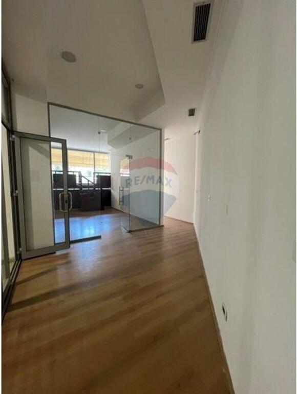 Zyrë me qera në Rruga Bardhok Biba, Tiranë, 70 m²