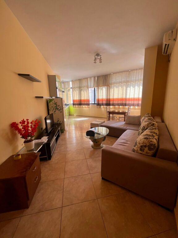 Apartament 1+1 në shitje në Bulevardi Zogu I, Tiranë, 61 m². Foto 2 nga 3