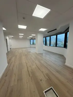 Office for rent in Bulevardi Deshmoret e Kombit, Tirana, 120 m². Photo 2 of 4