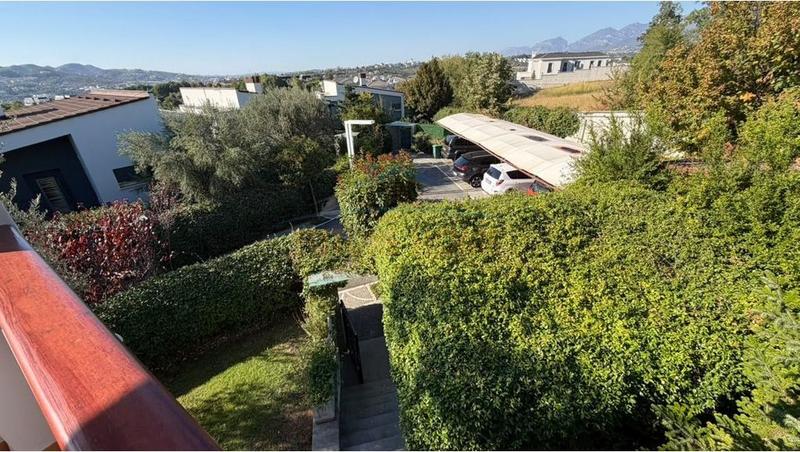 Vilë 4+1 me qera në Long Hill Residence, Tiranë, 475 m². Foto 3 nga 4