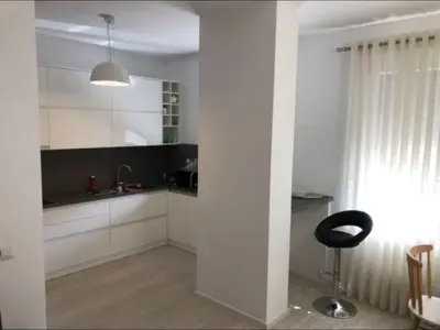 Apartament 3+1 në shitje në Rruga Belul Hatibi, Tiranë, 133 m². Foto 7 nga 12