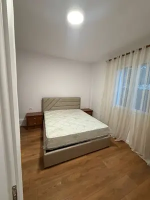 Apartament 2+1 me qera në Uzina autotraktorve, Tiranë, 87 m². Foto 5 nga 8