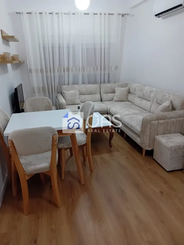 Apartament 1+1 me qera në Ali Dem, Tiranë, 48 m². Foto 1 nga 8