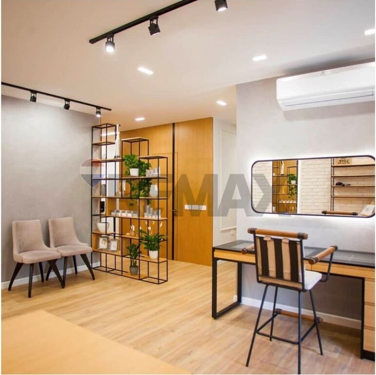 Negozio in affitto a Don Bosko, Tirana, 72 m². Foto 2 di 3
