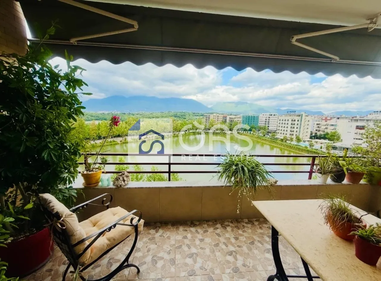 Apartament 2+1 me qera në Liqeni i Thatë, Tiranë, 137 m². Foto 1 nga 7