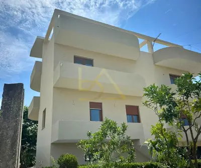 Villa for sale in Shkallnur, Durrës, 580 m². Photo 3 of 3