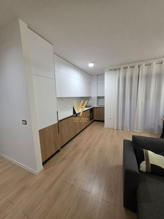 Apartament 2+1 me qera në Jordan Misja, Tiranë, 92 m². Foto 2 nga 3