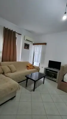 Apartament 1+1 në shitje në Rruga Skënderbeu, Durrës, 64 m². Foto 3 nga 12