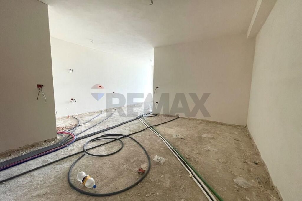Apartment for sale in Ali Demi, Tirana, 83 m². Photo 3 of 3