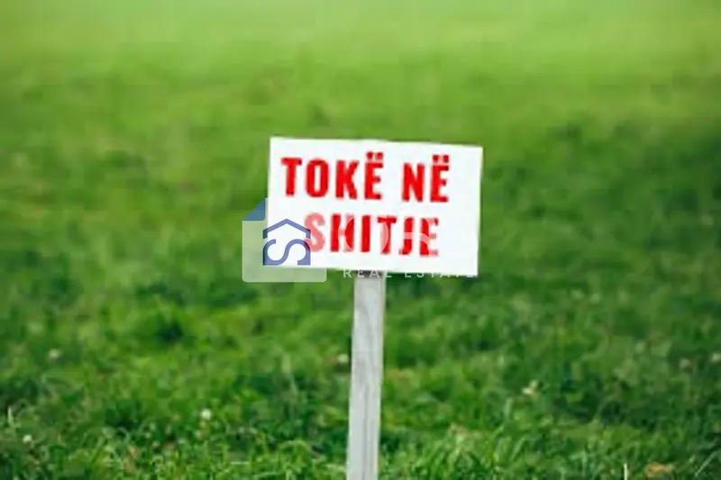 Tokë në shitje në Liqeni i Linzës, Tiranë, 3 600 m²
