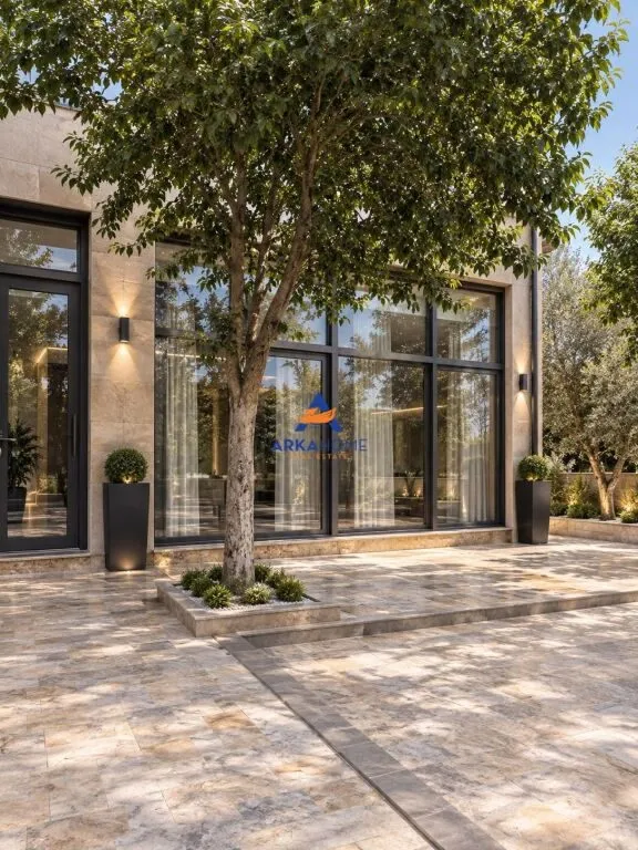 Locale in vendita a Fier, 42 m². Foto 1 di 6