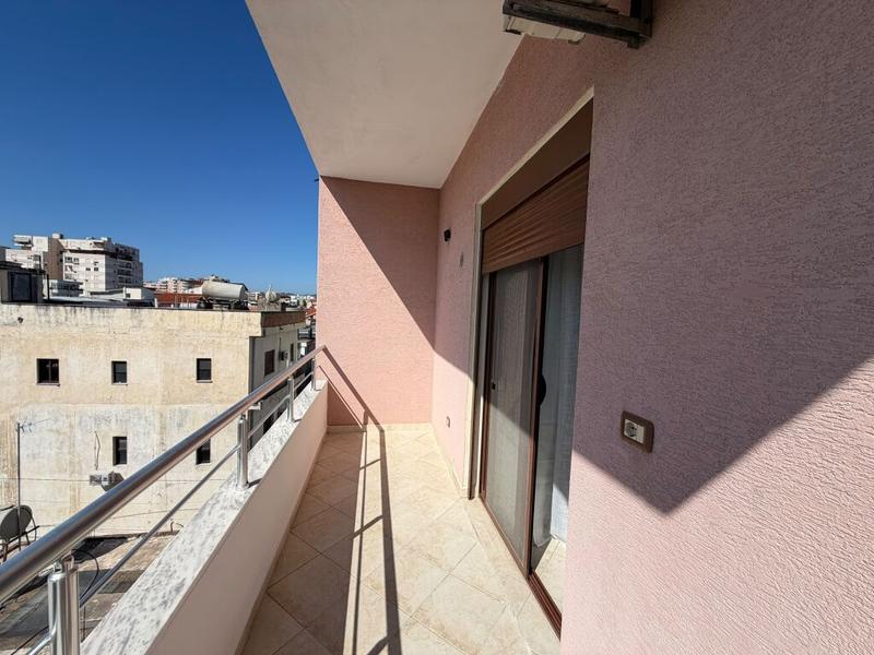 Garsoniere me qera në Rruga Rrota e Kuqe, Durrës, 40 m². Foto 11 nga 11
