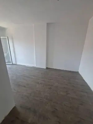 Apartament 2+1 në shitje në Rruga Bavaria, Kamëz, 100 m². Foto 2 nga 12