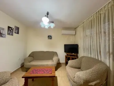Apartament 1+1 me qera në Shkolla Andon Zako Cajupi, Tiranë, 60 m². Foto 4 nga 4