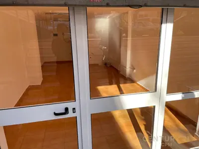 Ufficio in affitto a Gjykata e Rrethit, Tirana, 33 m². Foto 2 di 4