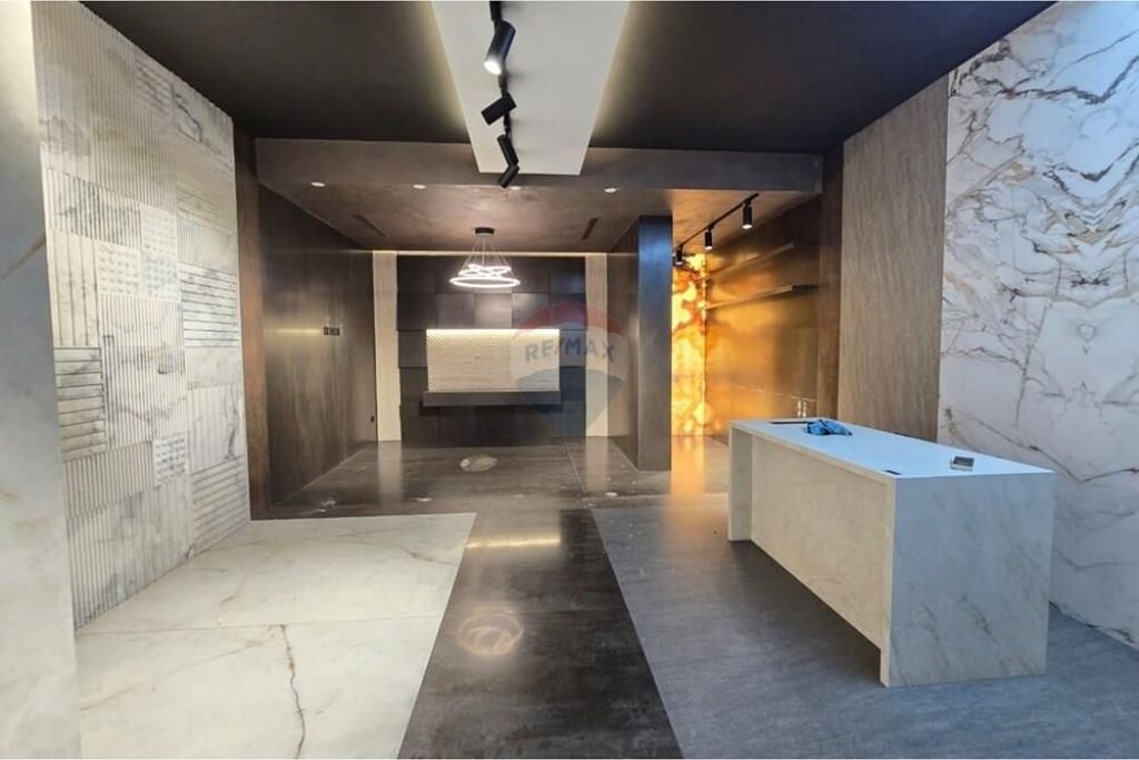 Shop for rent in Rruga Sulejman Delvina, Tirana, 109 m². Photo 1 of 3