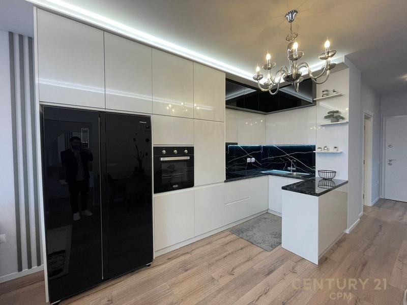 Apartament 2+1 me qera në Kompleksi Quartum, Tiranë, 95 m². Foto 3 nga 7