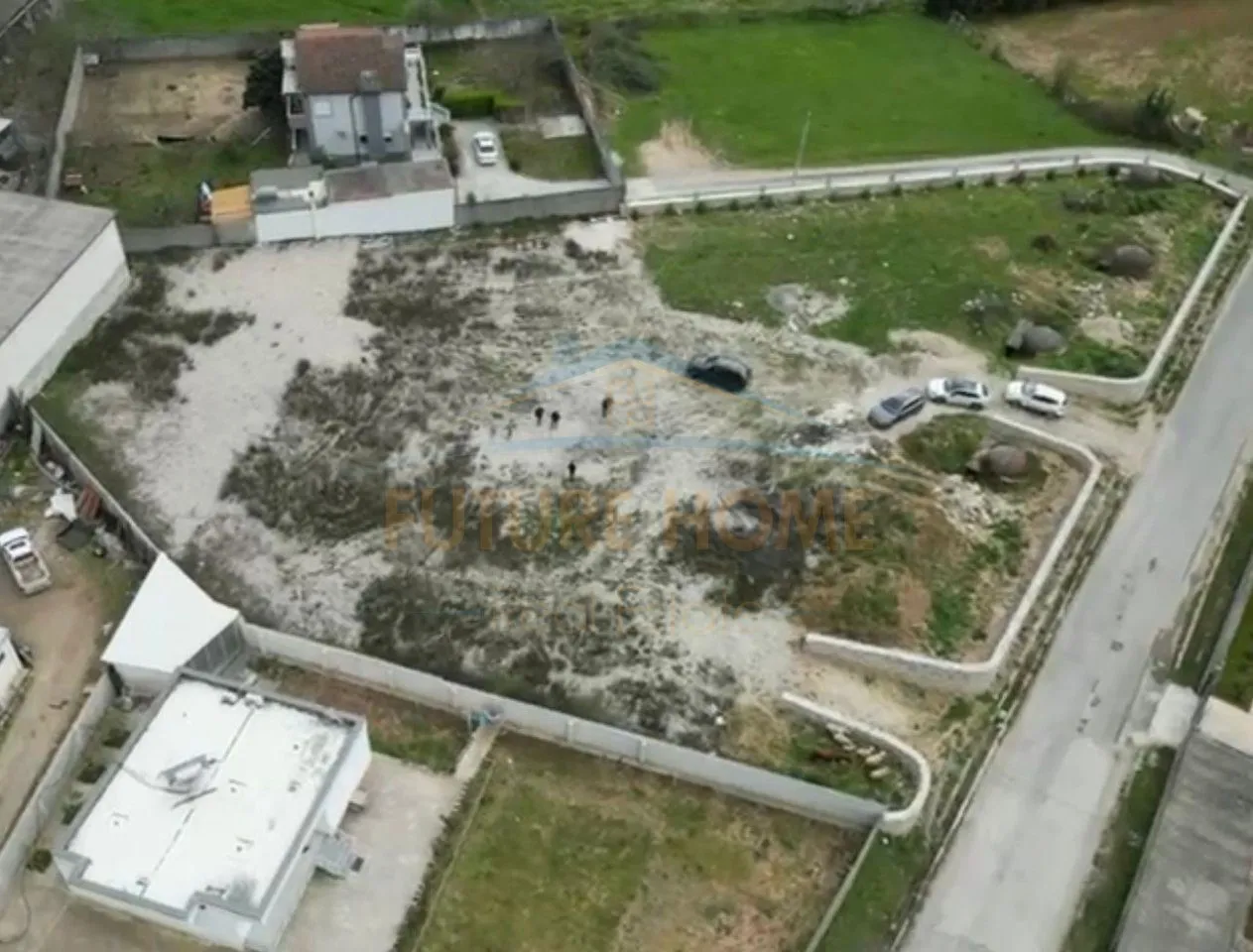 Land for rent in Tufinë, Tirana, 4,000 m². Photo 1 of 3