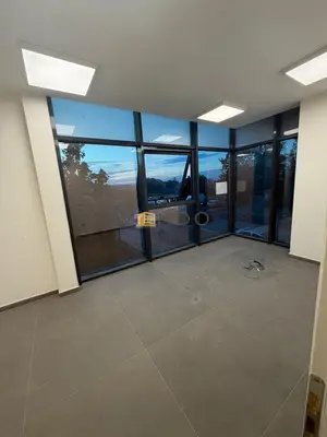 Commercial space for rent in Univers City, Tirana, 139 m². Photo 2 of 9