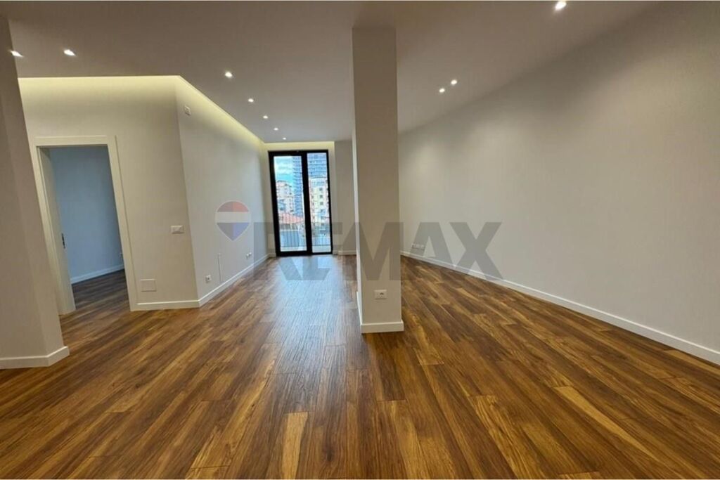 Appartamento 2+1 in affitto a Stadiumi Dinamo, Tirana, 115 m². Foto 1 di 3