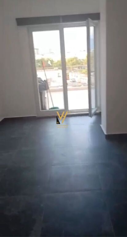 Zyrë me qera në Zogu i Zi, Tiranë, 145 m². Foto 2 nga 3