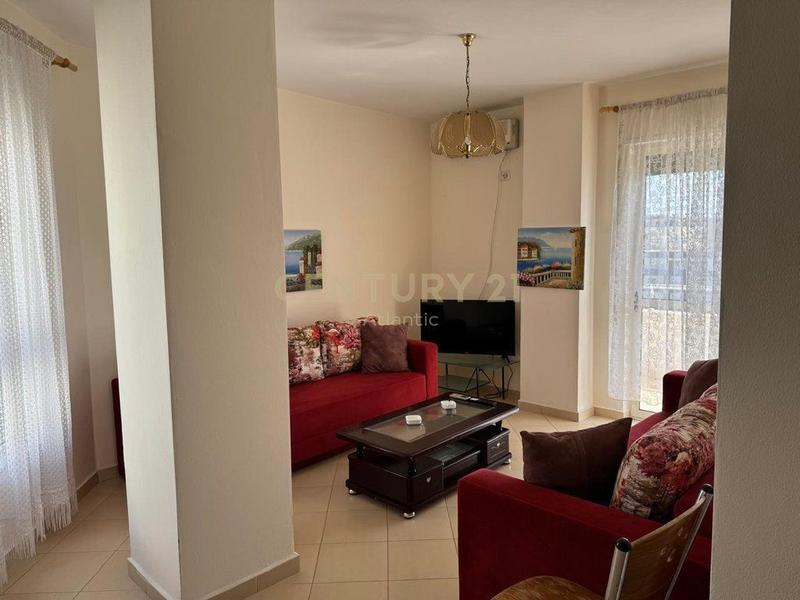 Appartamento 1+1 in affitto a Plazh Iliria, Durazzo, 70 m²