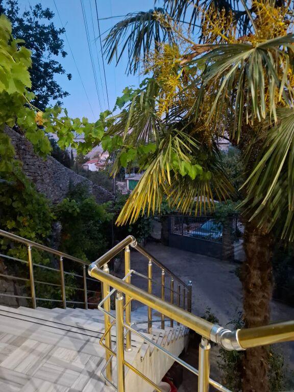 Vilë në shitje në Xhamia Dunavat, Gjirokastër, 285 m². Foto 4 nga 6