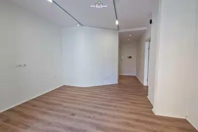 Ufficio in affitto a Rruga Qemal Stafa, Tirana, 135 m². Foto 2 di 6