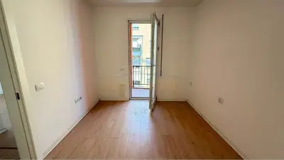 Apartament 2+1 në shitje në OTP Bank Albania - Parku i Autobuzave, Tiranë, 91 m². Foto 2 nga 9