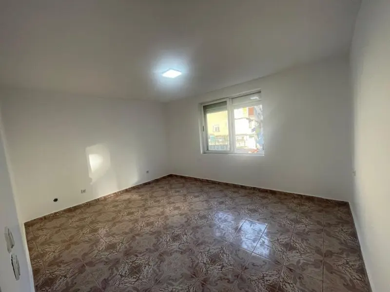 Appartamento 2+1 in affitto a Rruga Ferit Xhajko, Tirana, 80 m²
