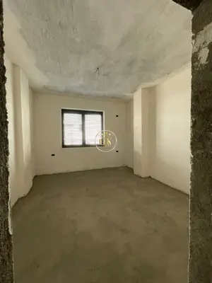 Studio for sale in Rruga Paskal Prodani, Durrës, 141 m². Photo 5 of 8