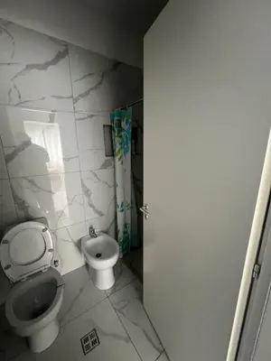 Appartamento 2+1 in affitto a Kompleksi BUSHGJOKA, Kamza, 82 m². Foto 7 di 8
