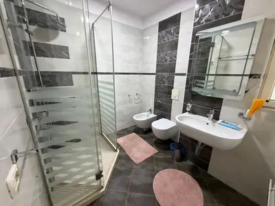 Appartamento 3+1 in affitto a 9 Katëshet, Tirana, 145 m². Foto 10 di 10