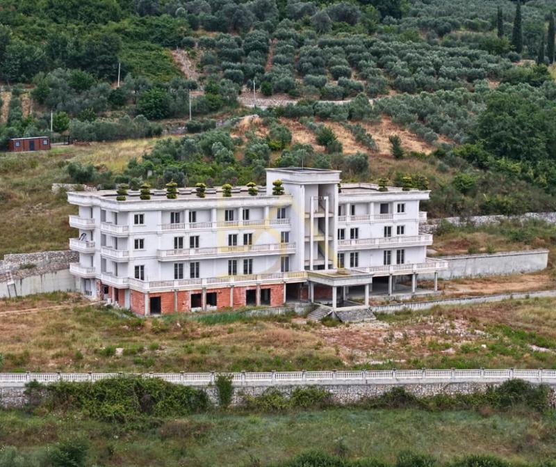 Locale commerciale in vendita a Maminas, Durazzo, 4.000 m²