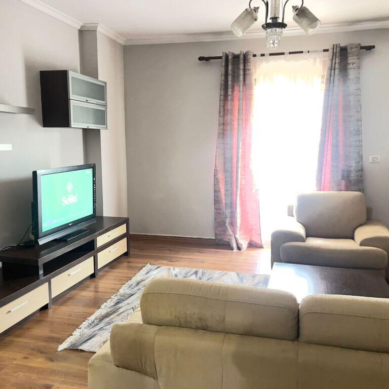 Apartament 1+1 me qera në PROFARMA Sh.a, Tiranë, 70 m². Foto 2 nga 6