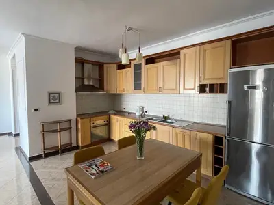 Appartamento 2+1 in affitto a Blloku, Tirana, 140 m². Foto 1 di 12