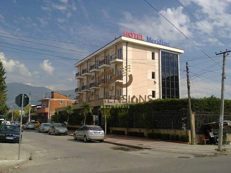 Villa 3+1 in affitto a Ne Rrugen Siri Kodra, Tirana, 100 m²