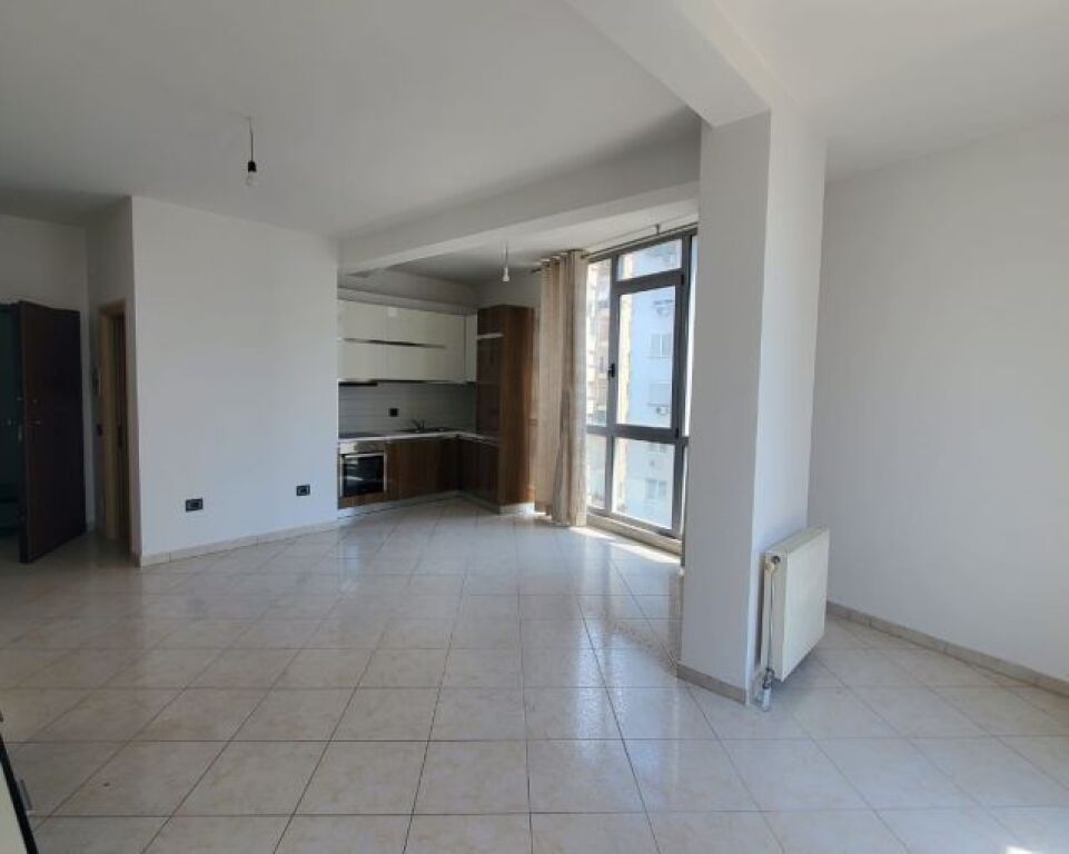 Apartment 2+1 for sale in Komuna e Parisit, Tirana, 110 m². Photo 1 of 3