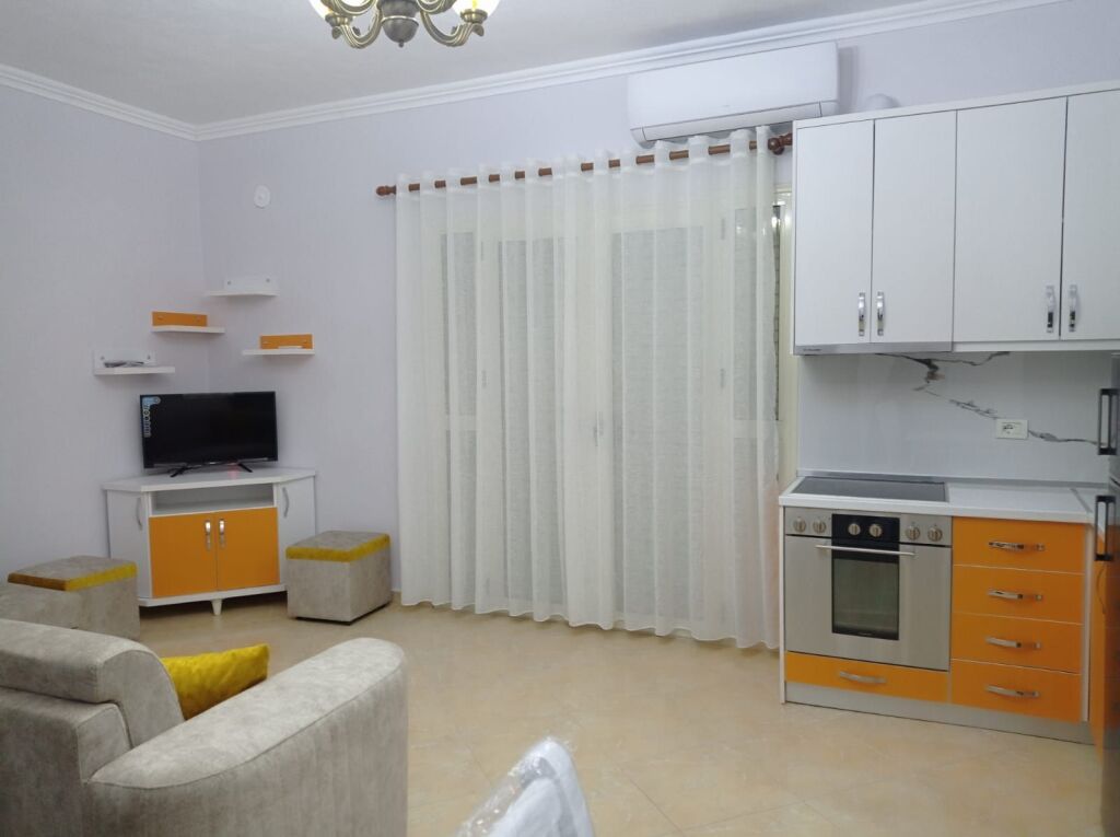 Apartment 2+1 for rent in Kinostudio, Tirana, 100 m². Photo 2 of 3