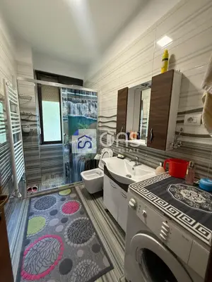 Apartament 2+1 me qera në Vasil Shanto, Tiranë, 65 m². Foto 3 nga 4